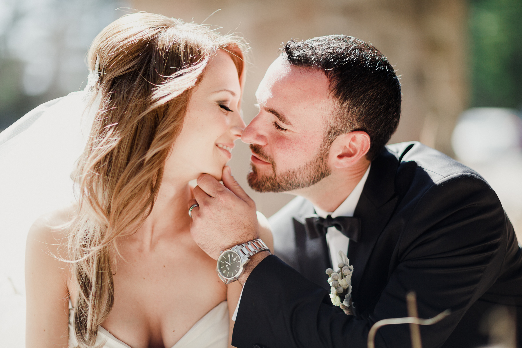 3 Tips to Dreamy Wedding Poses on Your Wedding Day