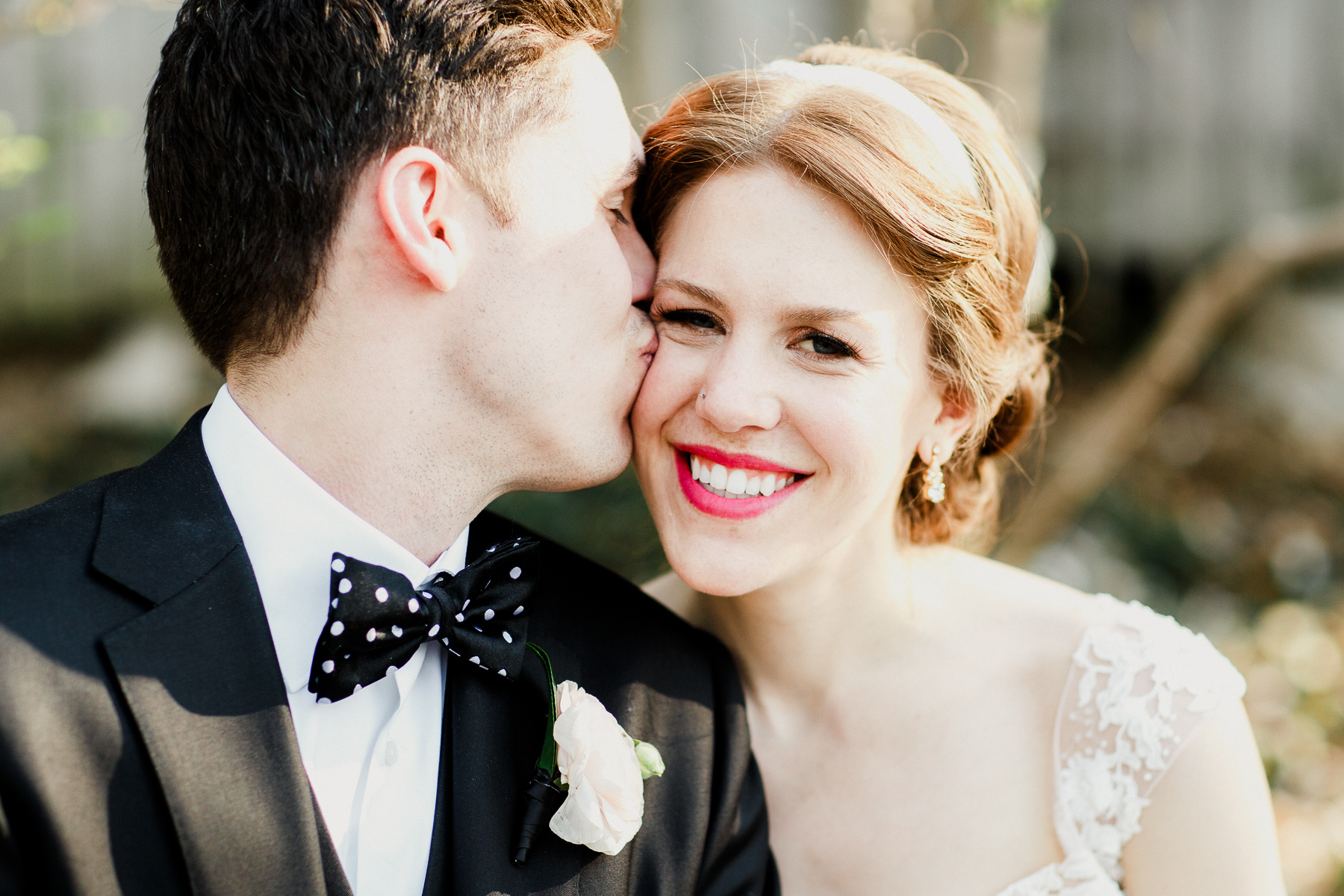 3 Tips to Dreamy Wedding Poses on Your Wedding Day