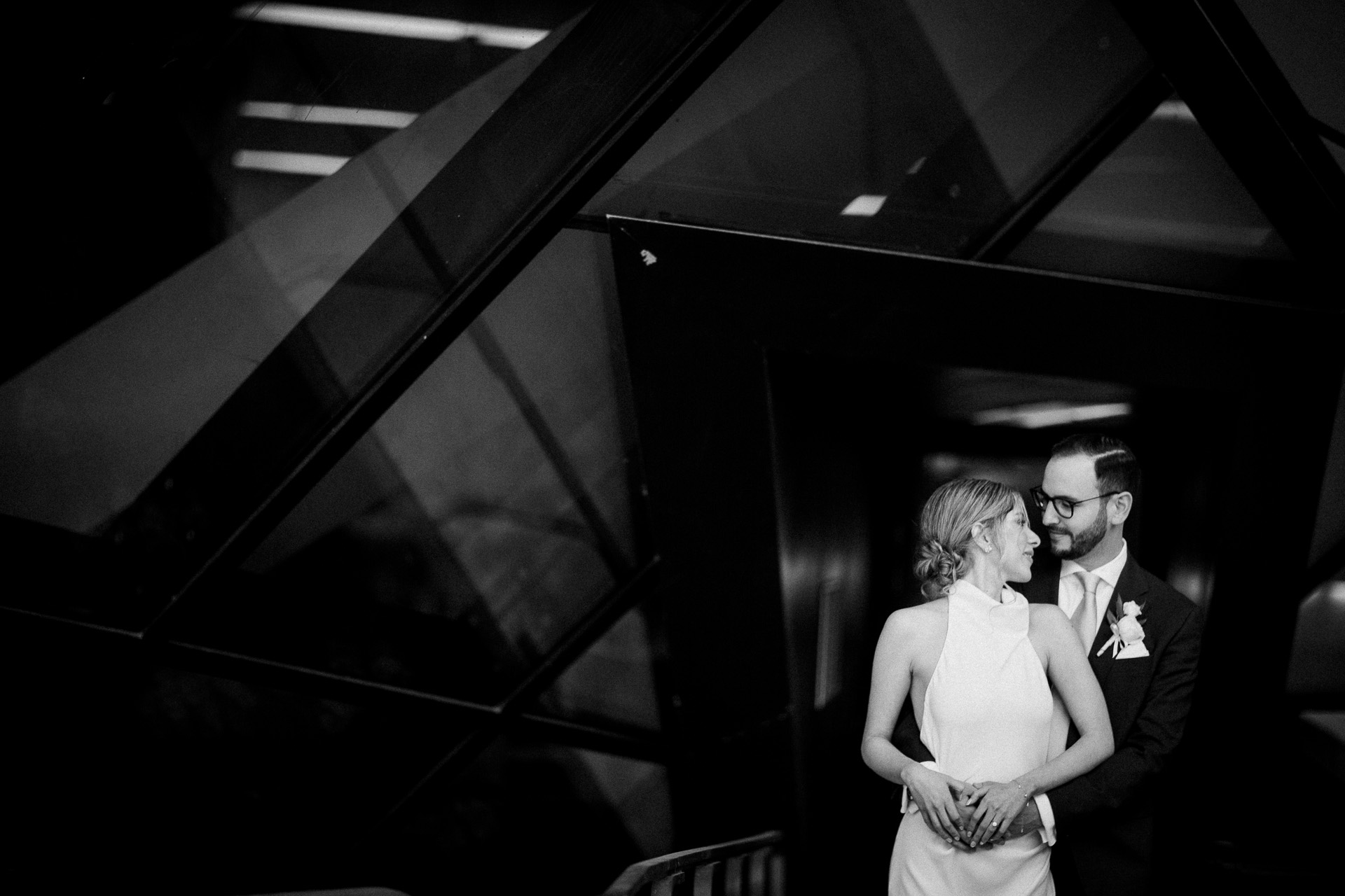 Toronto Yorkville Wedding Pictures by Avangard Photography